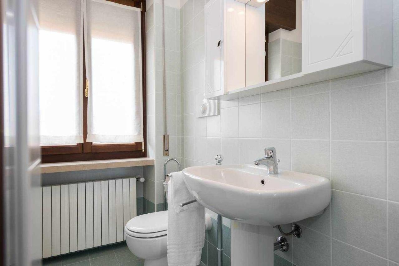 Ferienwohnung Ortaglia Torri Del Benaco Exterior foto