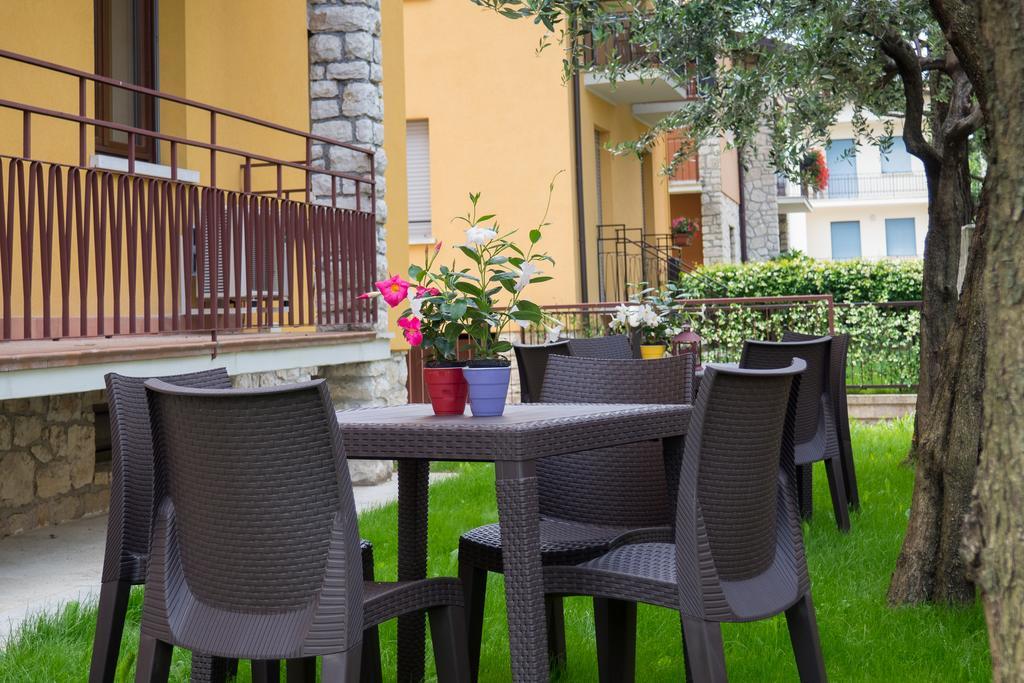 Ferienwohnung Ortaglia Torri Del Benaco Exterior foto